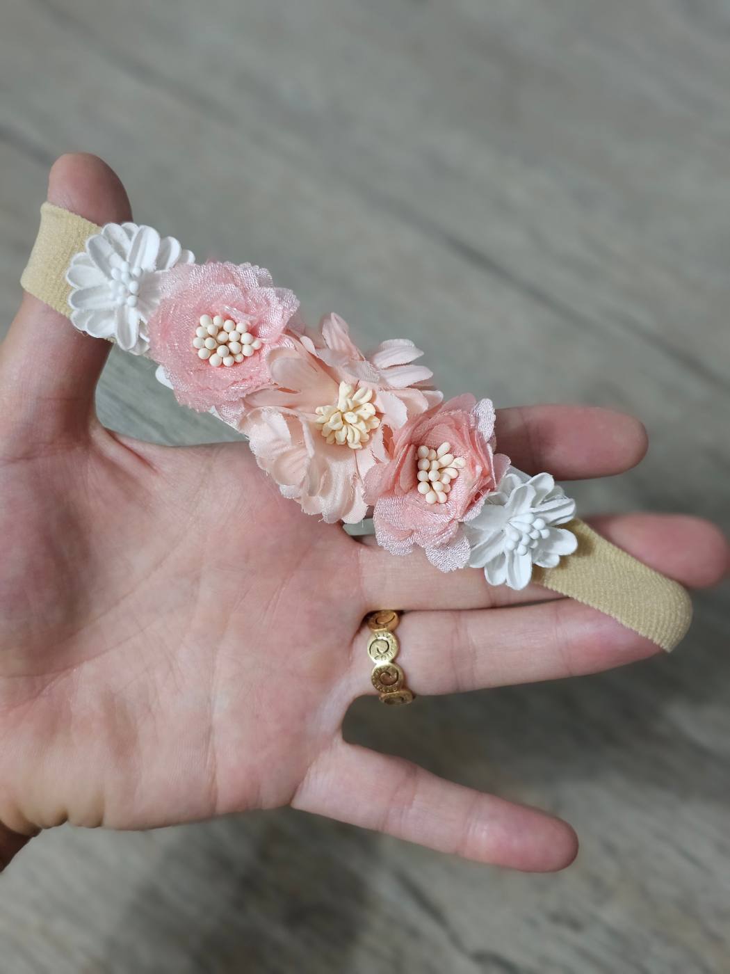 Mixed pink/white floral baby headband with pearls 