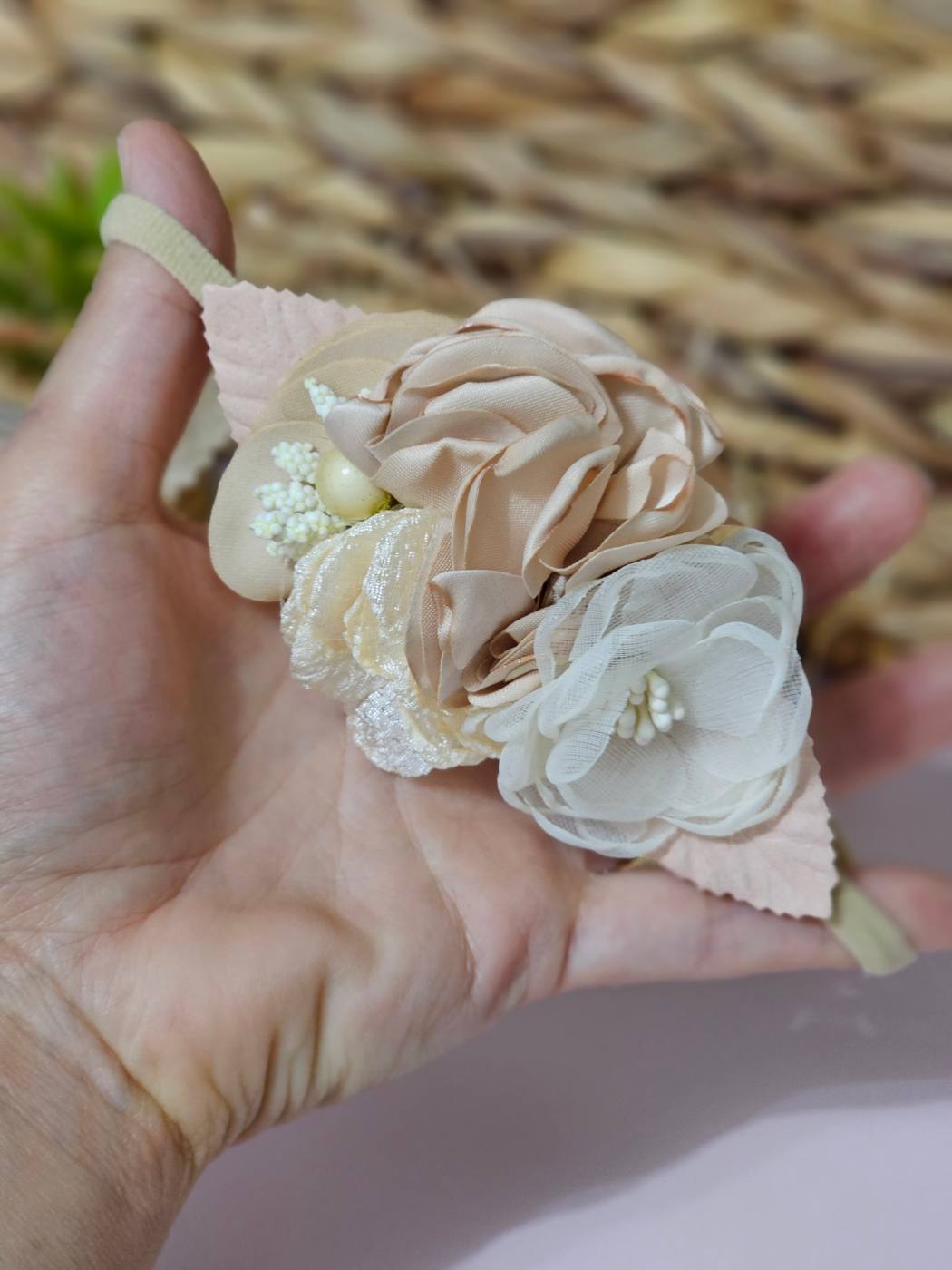 Beige rosee/offwhite big floral baby headband 