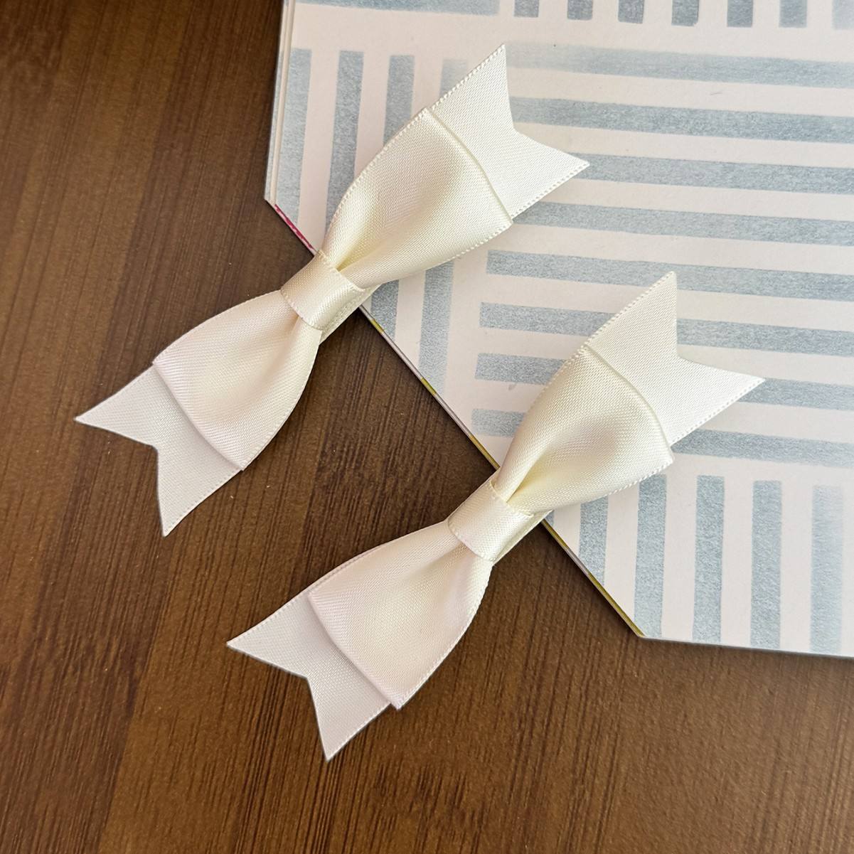 2pcs Satin Bow Hair Clip 