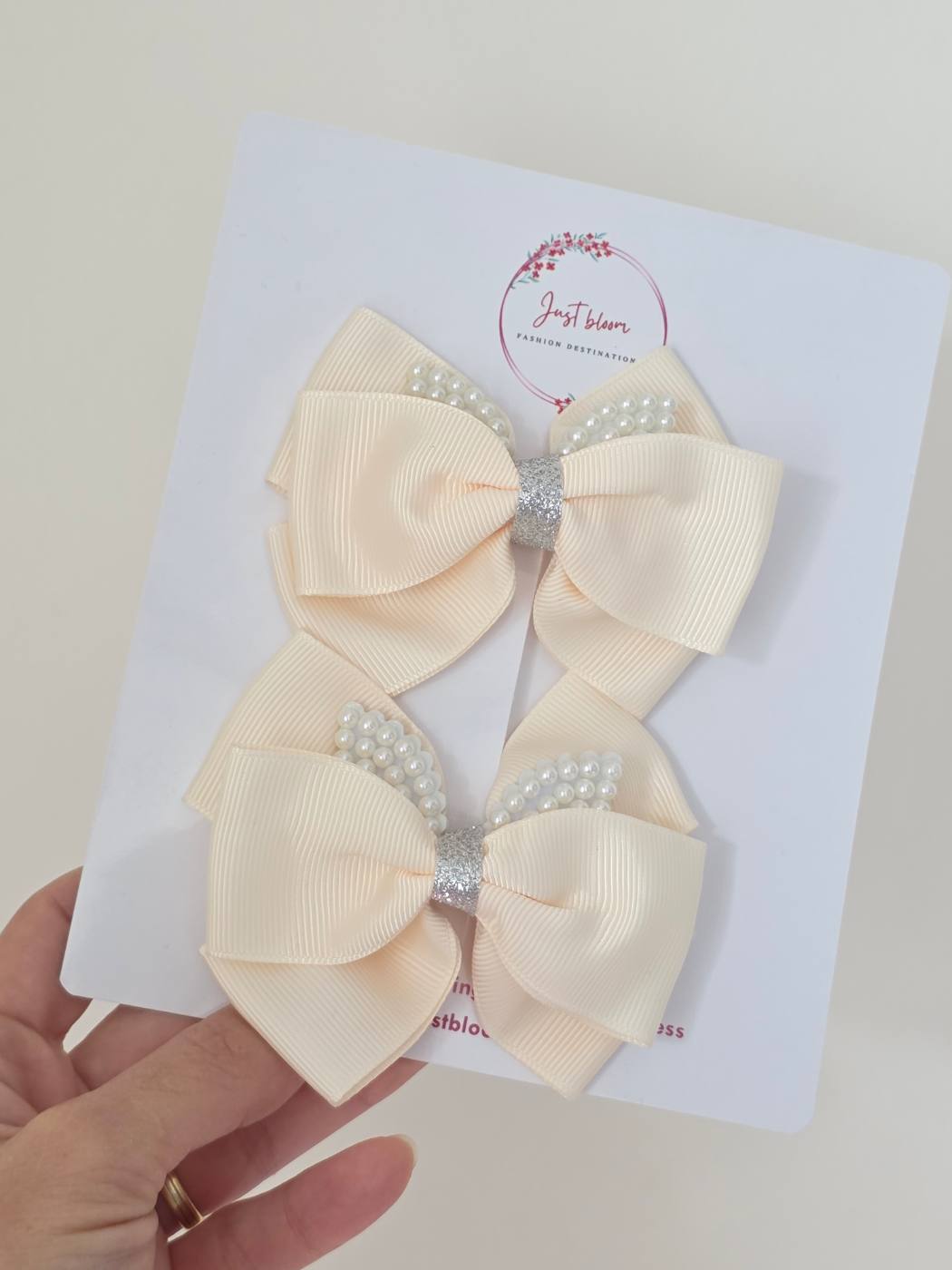2pcs Bow Hair Clip With Pearls 